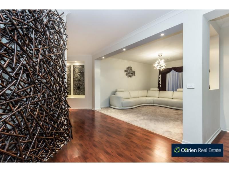 Cranbourne North VIC 3977