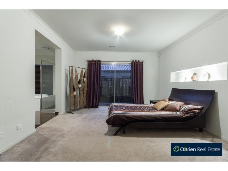 Cranbourne North VIC 3977