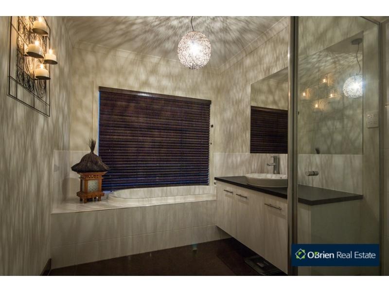 Cranbourne North VIC 3977