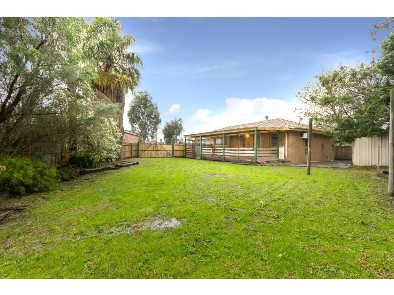 11 Milner Court, Cranbourne VIC 3977