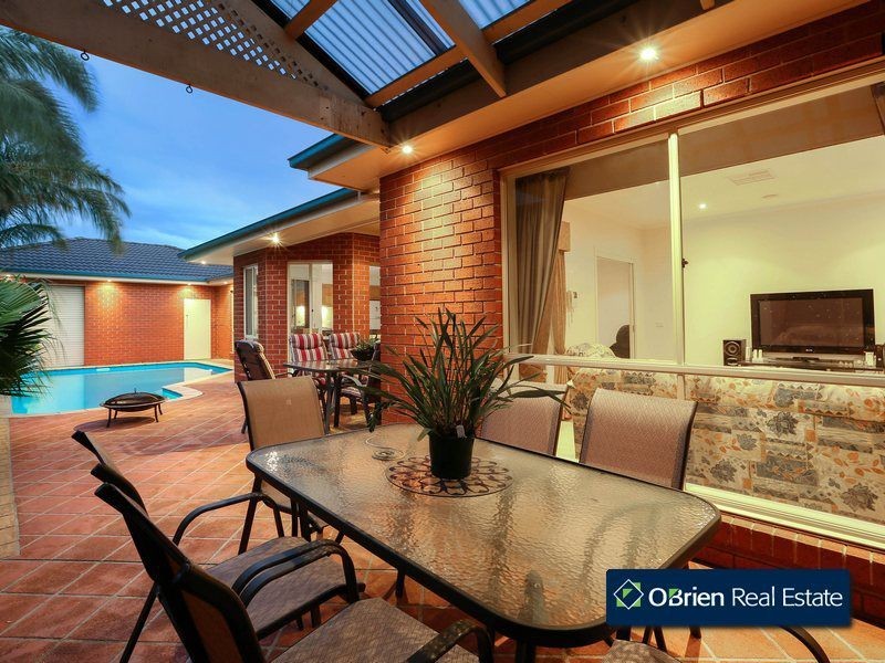 35 Eucumbene Drive, Berwick VIC 3806