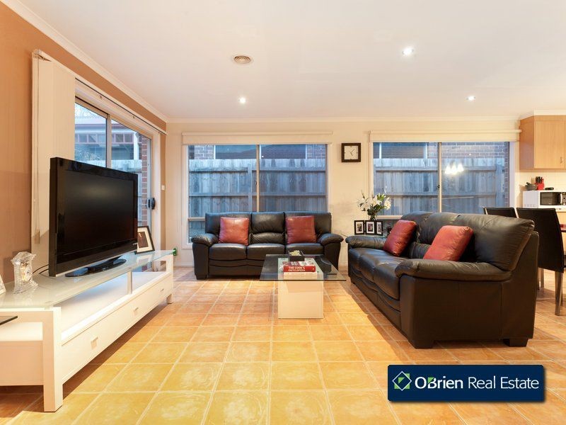 38 Hancock Drive, Berwick VIC 3806