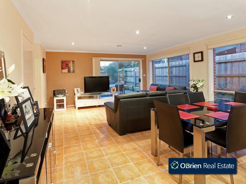 38 Hancock Drive, Berwick VIC 3806