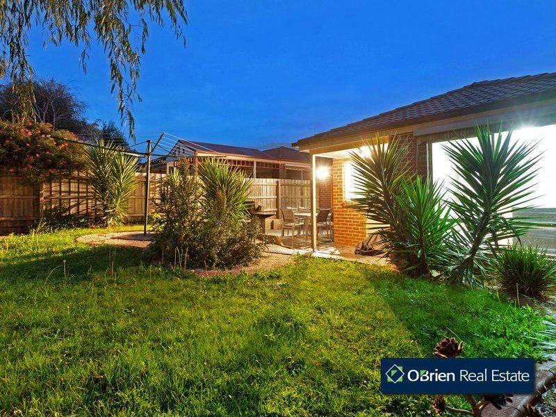 38 Hancock Drive, Berwick VIC 3806