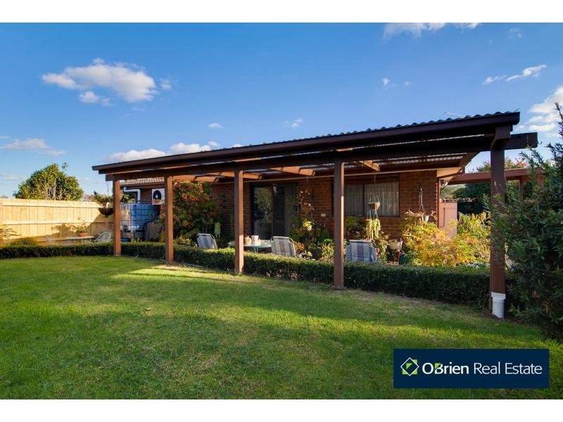 32 Amber Crescent, Narre Warren VIC 3805