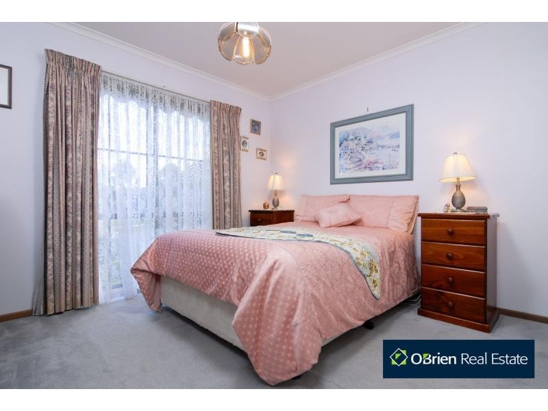 32 Amber Crescent, Narre Warren VIC 3805