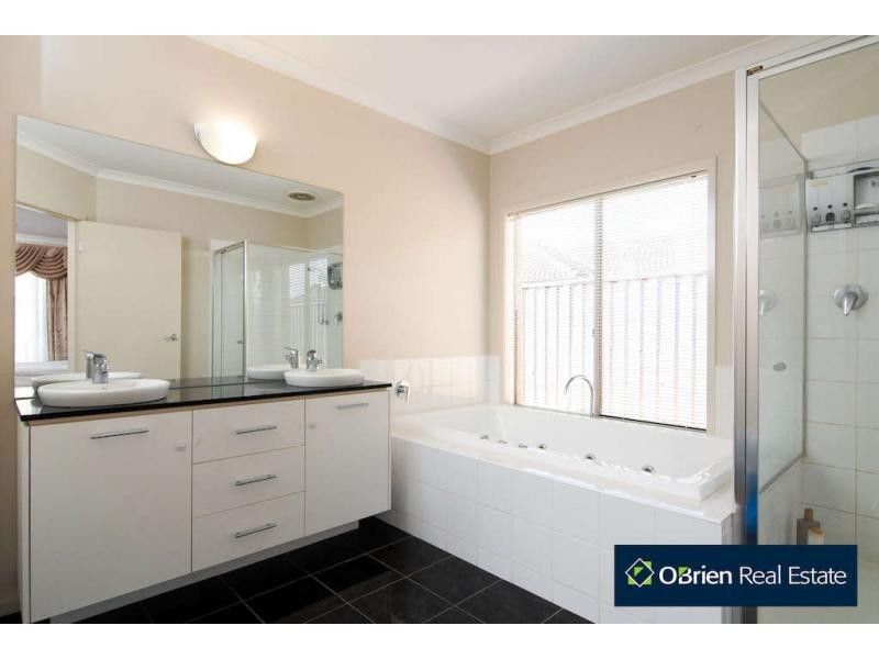 6 Palmer Drive, Narre Warren VIC 3805