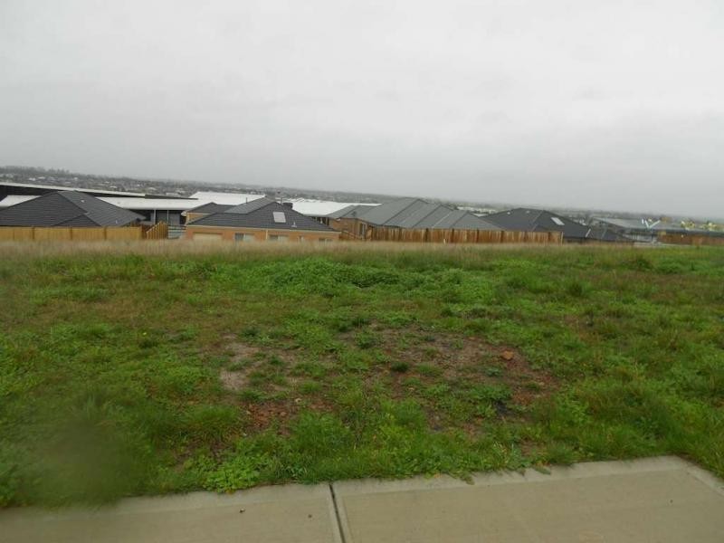 73 Skyline Drive, Officer VIC 3809