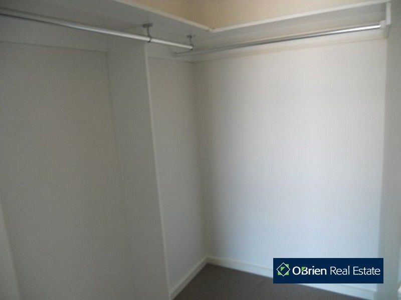 6 Jade Walk, Officer VIC 3809