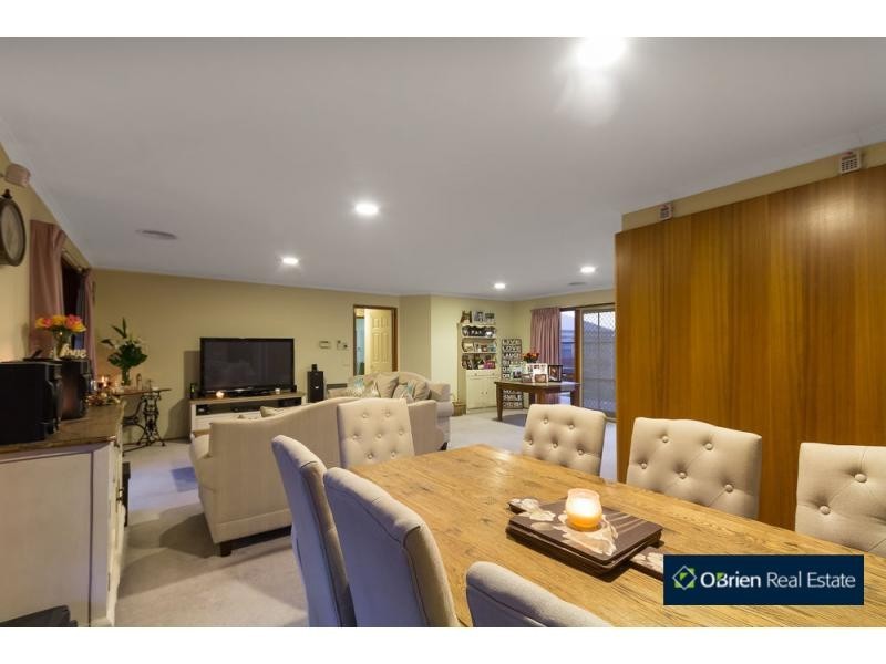 21 Stevensons Road, Cranbourne VIC 3977