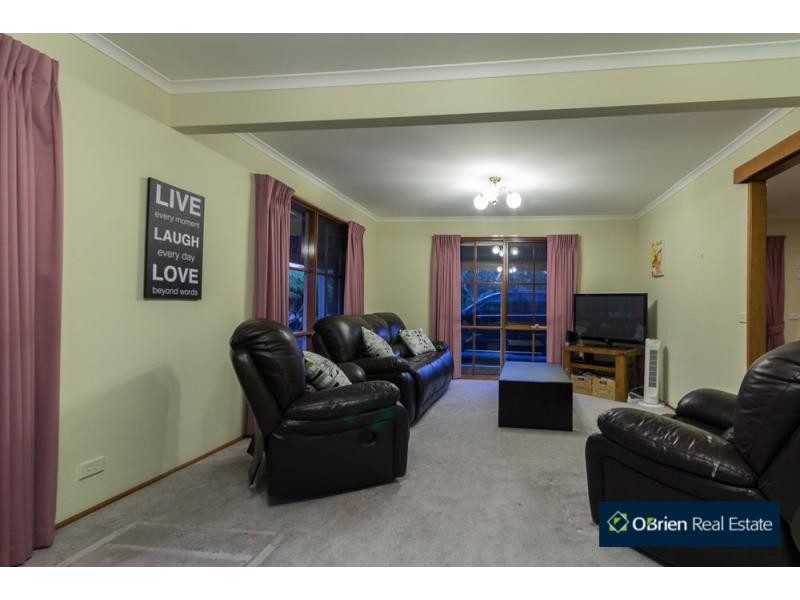 21 Stevensons Road, Cranbourne VIC 3977
