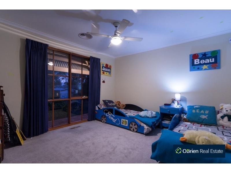 21 Stevensons Road, Cranbourne VIC 3977