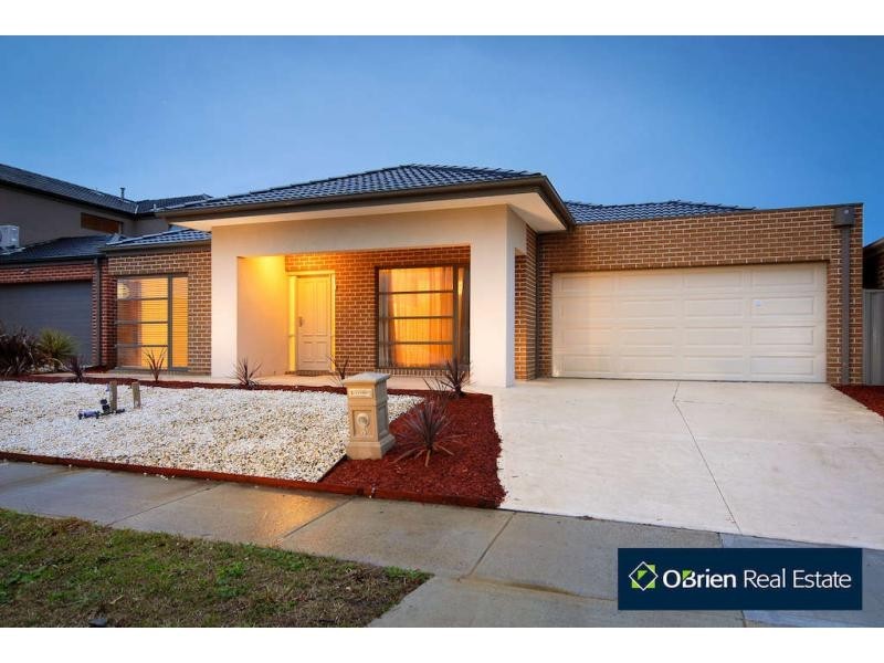 3 Foxhound Grove, Cranbourne East VIC 3977
