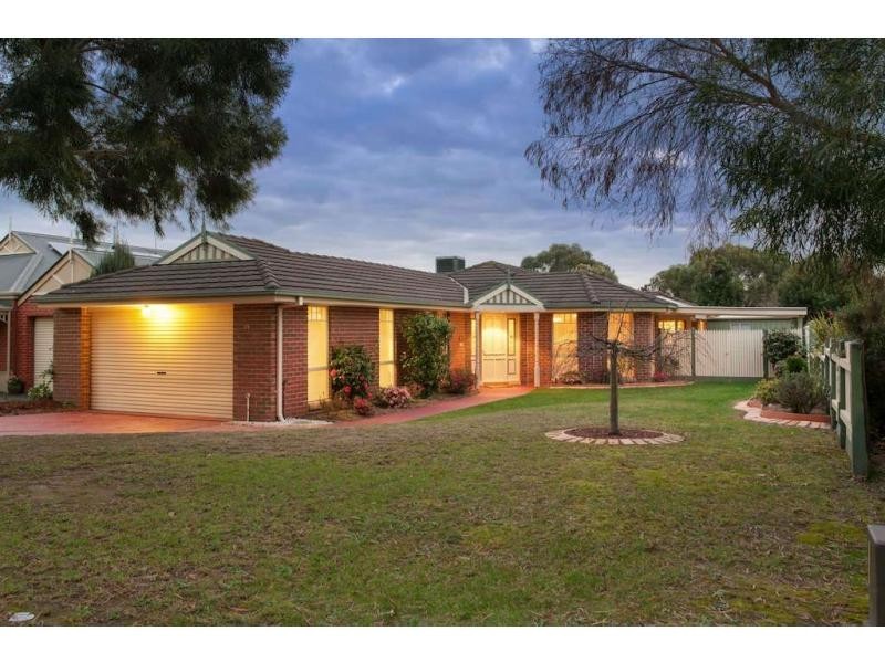 29 Euroa Avenue, Berwick VIC 3806