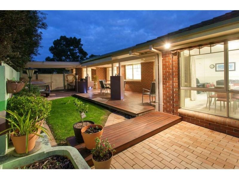 29 Euroa Avenue, Berwick VIC 3806