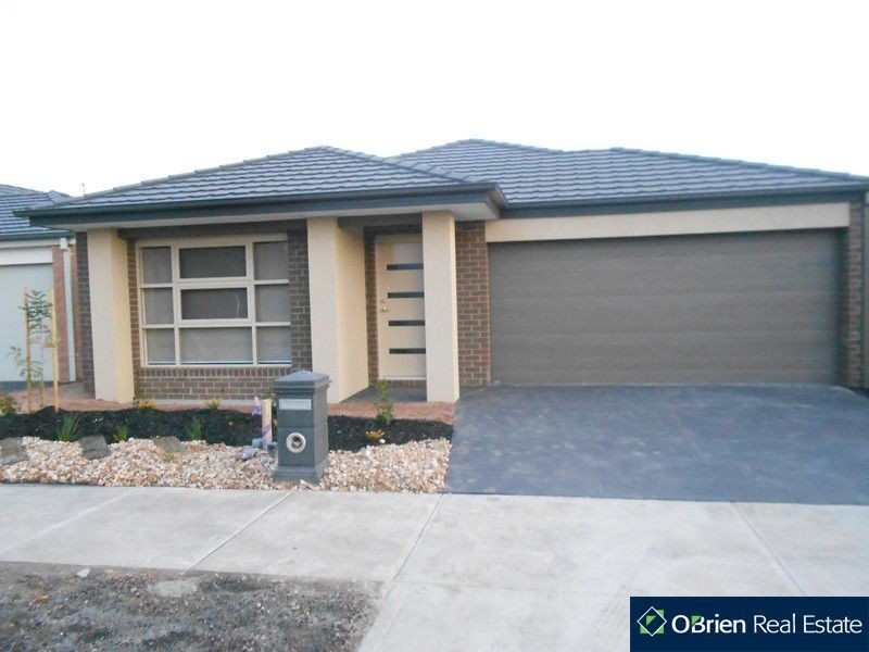 25 Markbeech Crescent, Officer VIC 3809