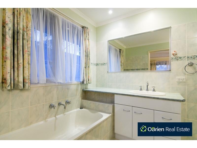 81 Mansfield Street, Berwick VIC 3806