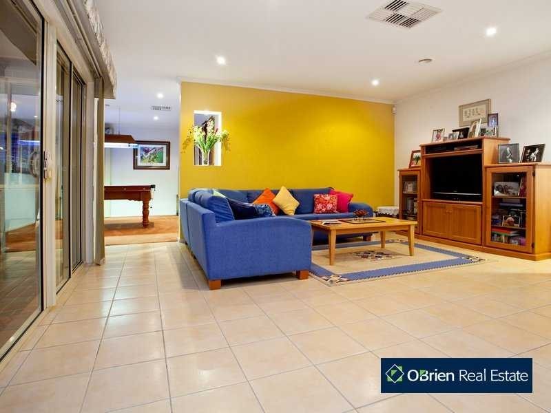 16 Spoonbill Street, Berwick VIC 3806