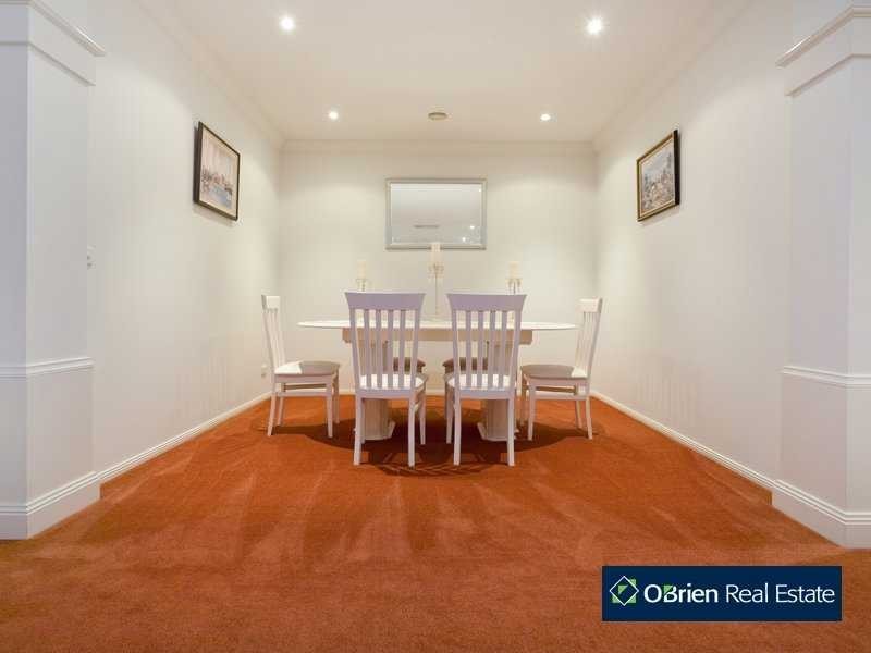 16 Spoonbill Street, Berwick VIC 3806