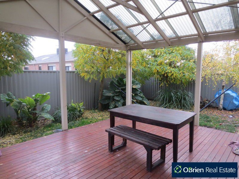 13 Archers Field Drive, Cranbourne VIC 3977