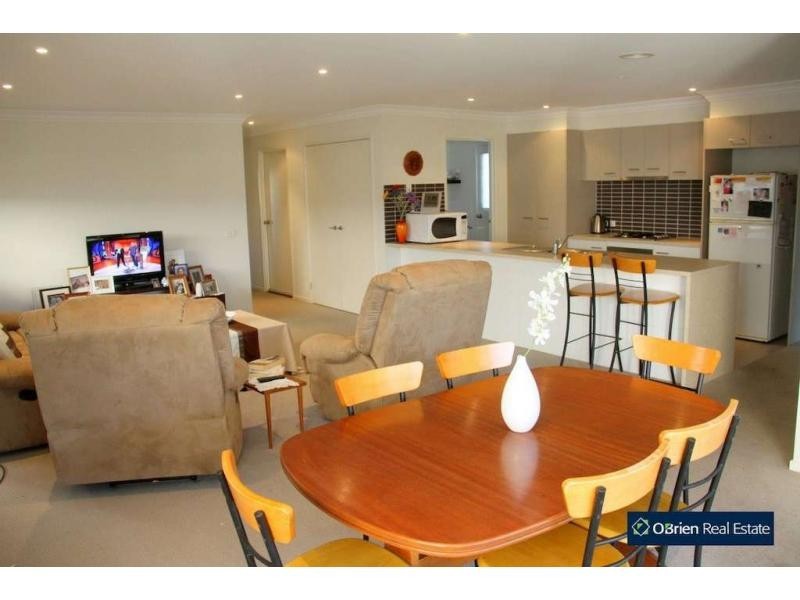 84 Meridian Circuit, Berwick VIC 3806