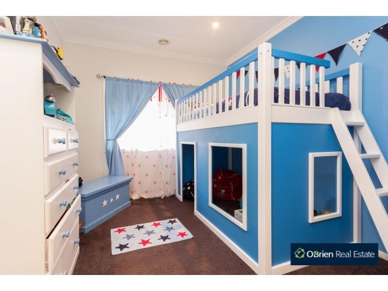 10 Brookland Greens Boulevard, Cranbourne VIC 3977