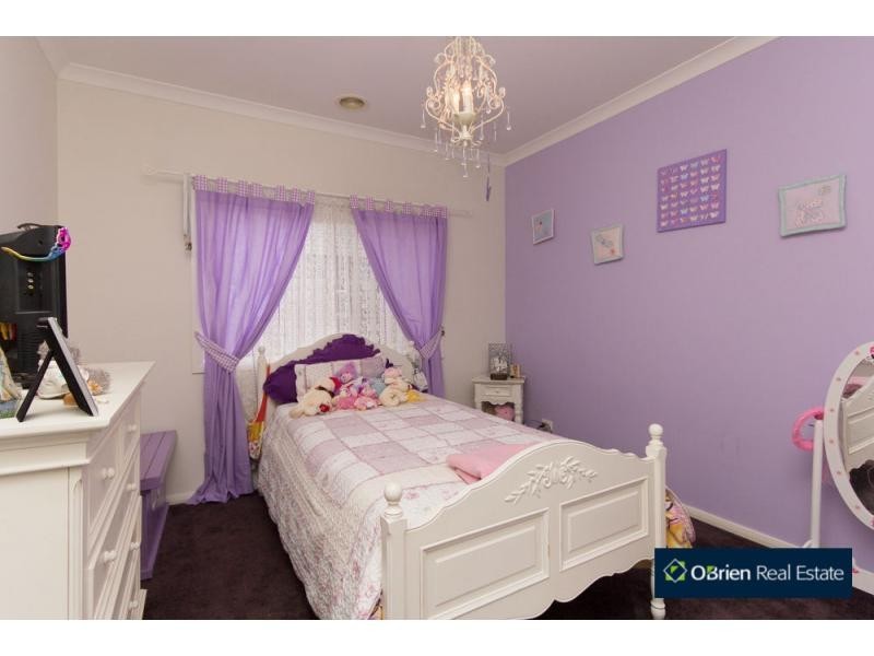 10 Brookland Greens Boulevard, Cranbourne VIC 3977
