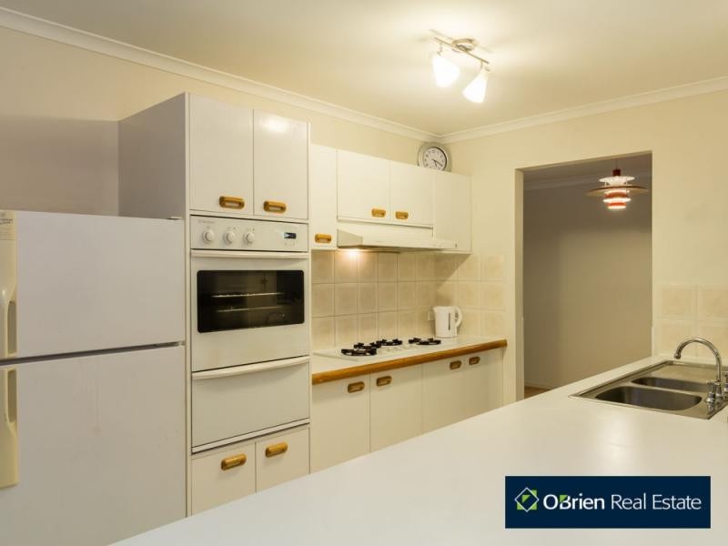 67 Lyrebird Drive, Carrum Downs VIC 3201