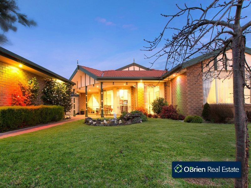 4 Playford Close, Berwick VIC 3806