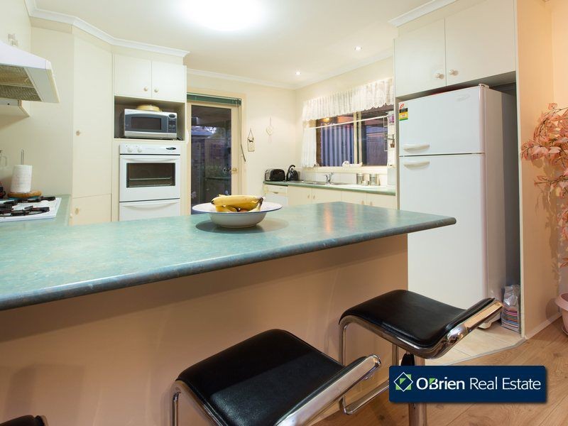 4 Playford Close, Berwick VIC 3806