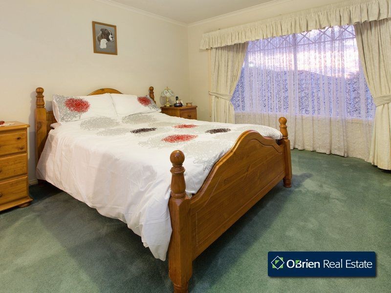 4 Playford Close, Berwick VIC 3806