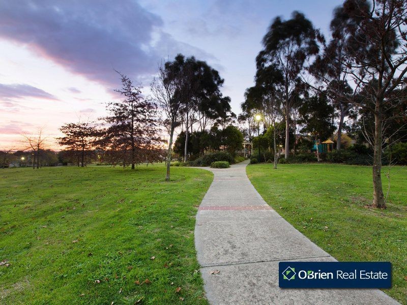 4 Playford Close, Berwick VIC 3806