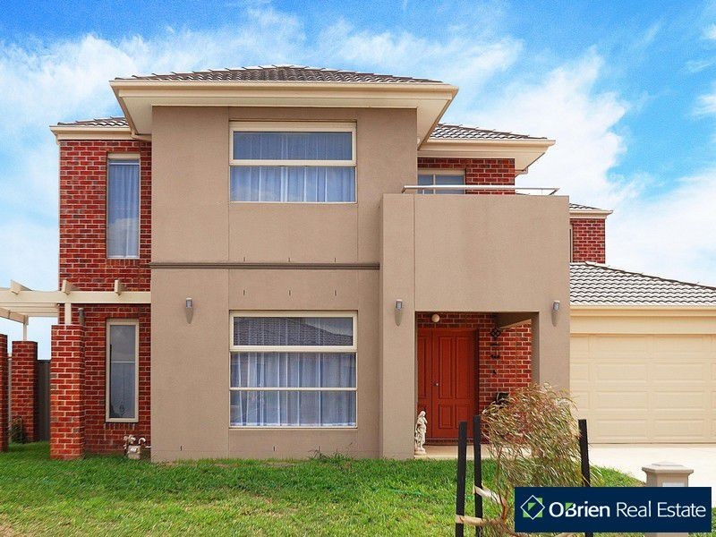18 Tattle Grove, Cranbourne East VIC 3977