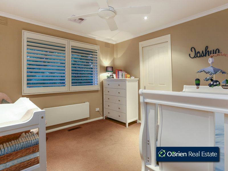 18 Earlston Square, Berwick VIC 3806