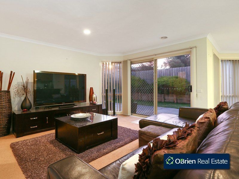 67 Earlsfield Drive, Berwick VIC 3806
