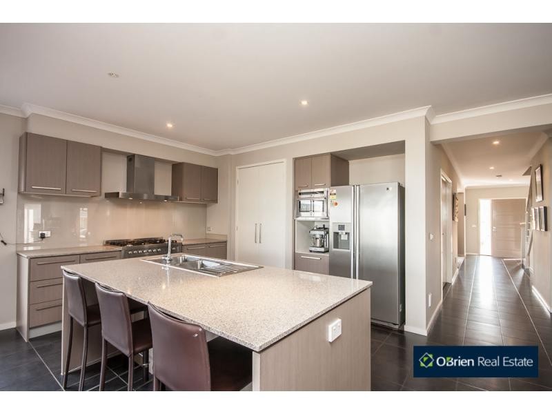 6 Pimelia Mews, Botanic Ridge, Cranbourne South VIC 3977