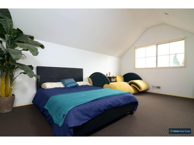 129A Bemersyde Drive, Berwick VIC 3806