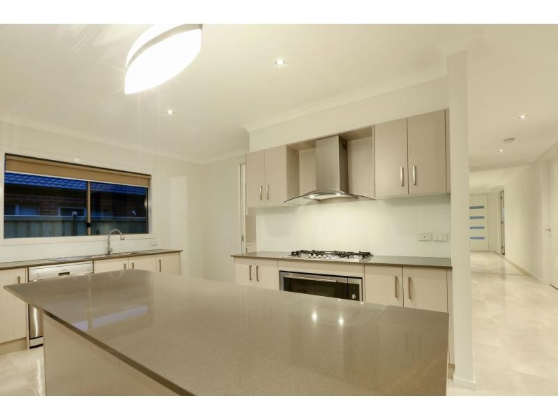 23 Mickleham Drive, Cranbourne North VIC 3977