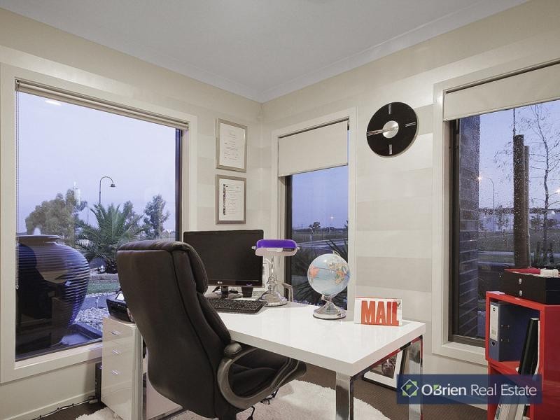 52 Brookwater Parade, Lyndhurst VIC 3975