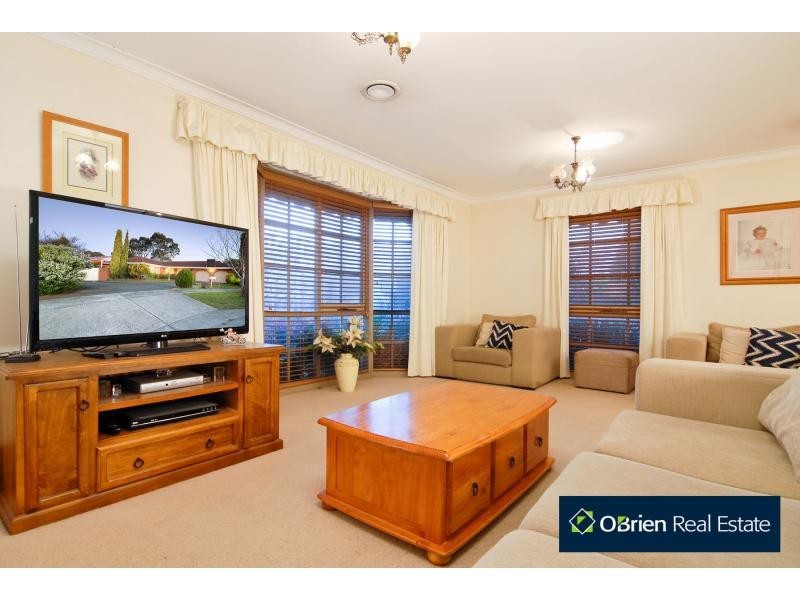 10 Thanos Court, Hallam VIC 3803