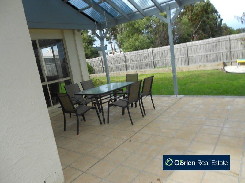 44 Elida Crescent, Narre Warren South VIC 3805