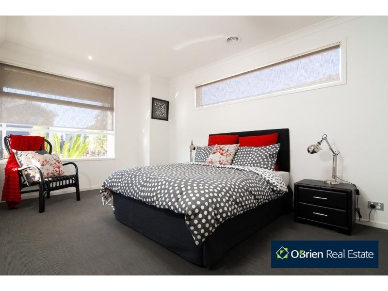 12 John Russell Drive, Cranbourne VIC 3977