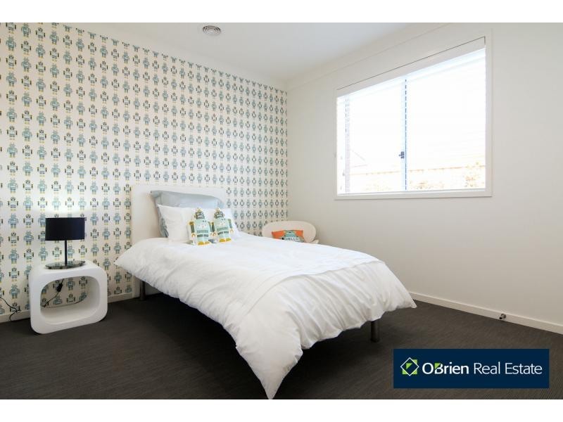 12 John Russell Drive, Cranbourne VIC 3977