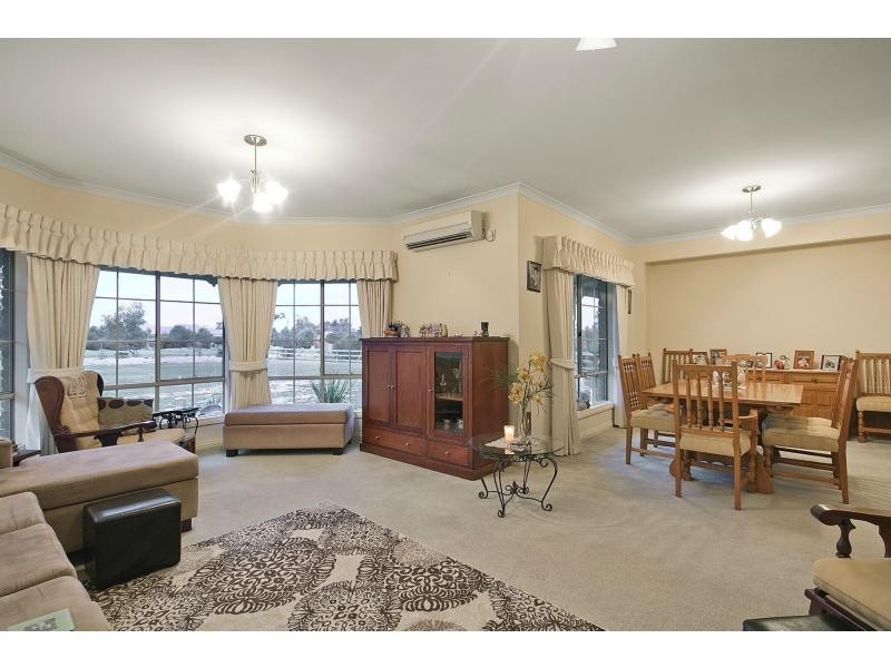 82-84 Lakes Boulevard, Pearcedale VIC 3912