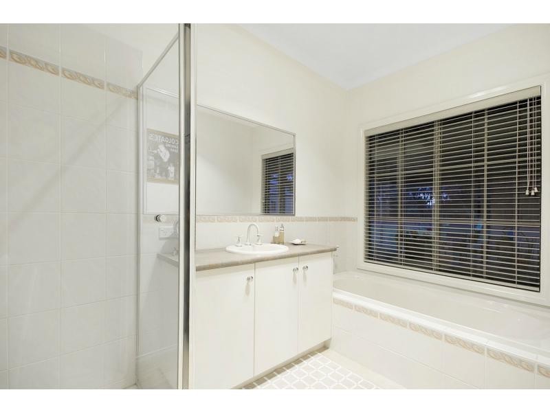 82-84 Lakes Boulevard, Pearcedale VIC 3912