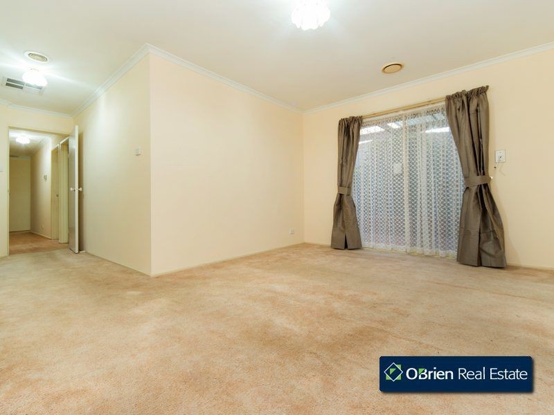 6a Coowarra Way, Berwick VIC 3806