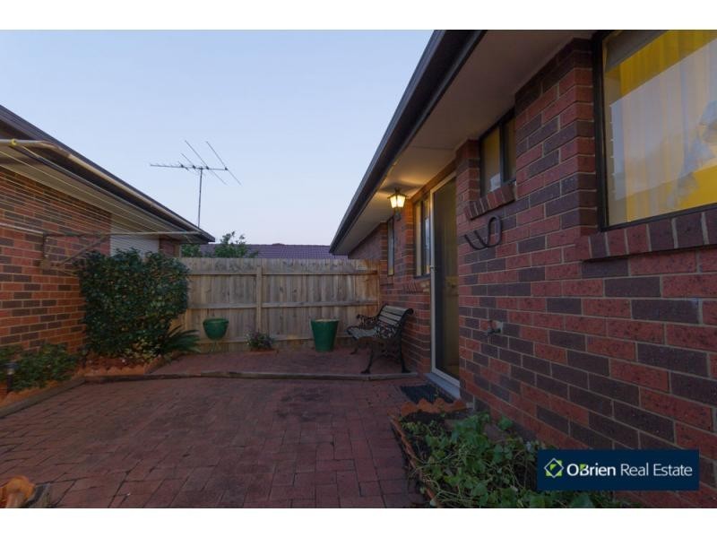 1/67 Clarendon Street, Cranbourne VIC 3977