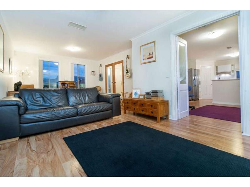 8 Nevada Court, Berwick VIC 3806