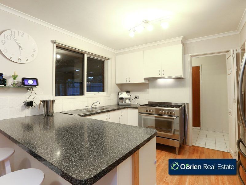 22 Garnet Close, Narre Warren VIC 3805