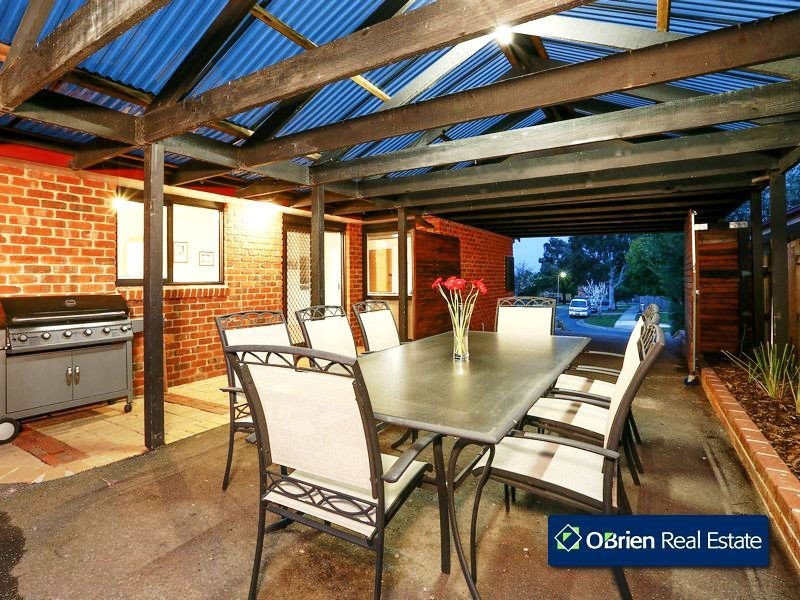 22 Garnet Close, Narre Warren VIC 3805